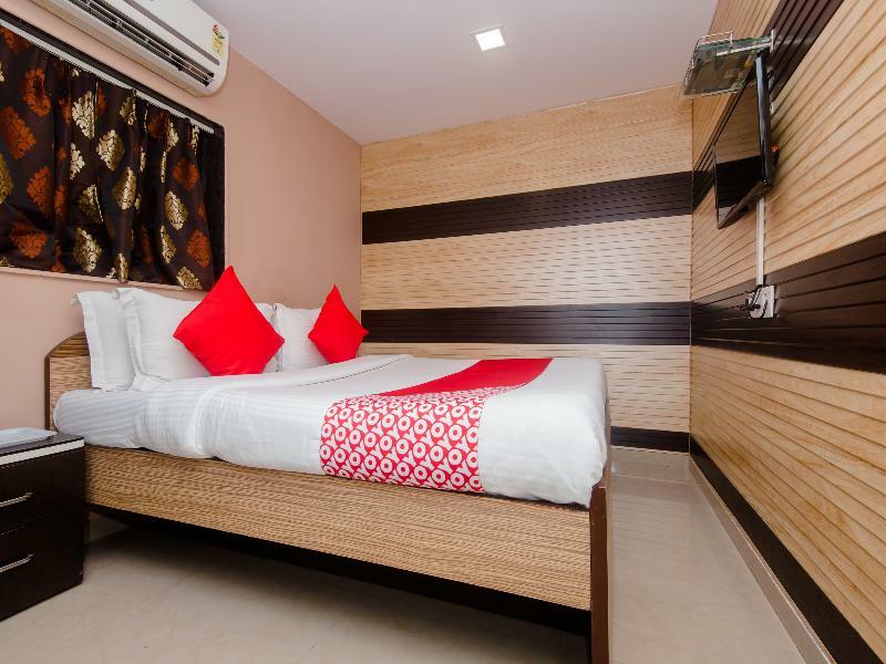 Oyo Flagship 756 Hotel Sarang Heritage Nova Bombaim Exterior foto