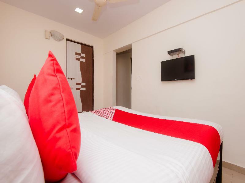 Oyo Flagship 756 Hotel Sarang Heritage Nova Bombaim Exterior foto